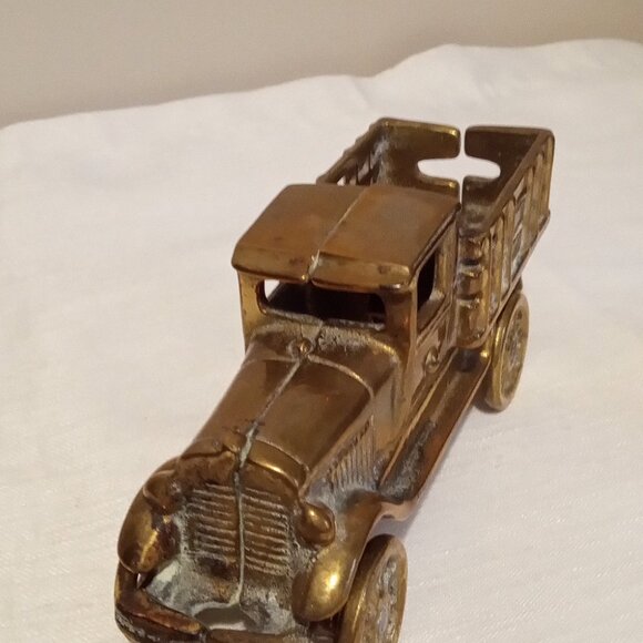 Vintage Model Brass Farm Delivery Truck - Picture 8 of 9